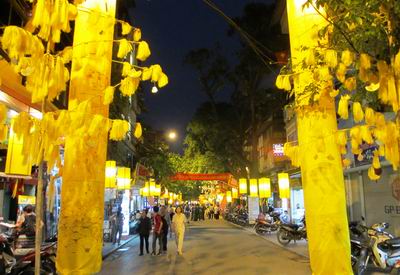 เทศกาลเครื่องประดับเงินประดับทอง  สะท้อนศิลปาชีพของถนนเก่าแก่ในฮานอย